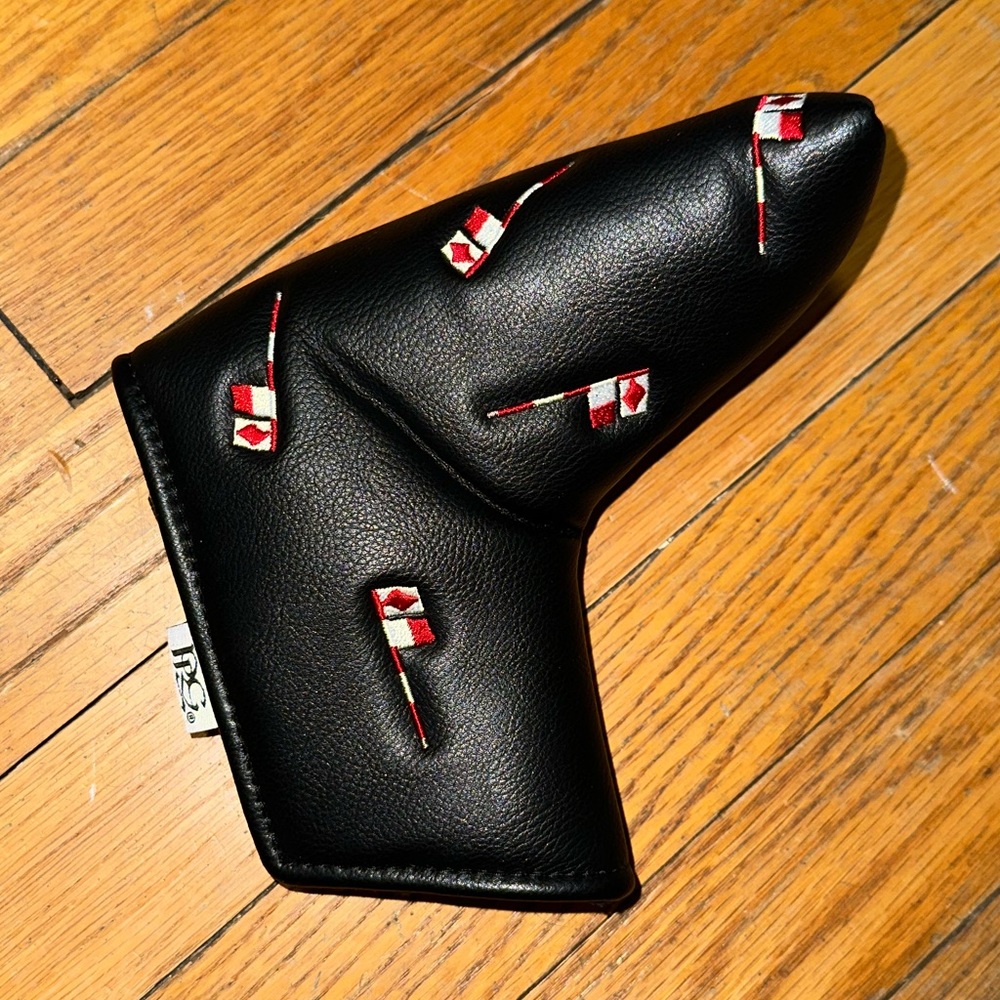 Friar’s Head Golf Club - Black PRG Blade Putter Headcover